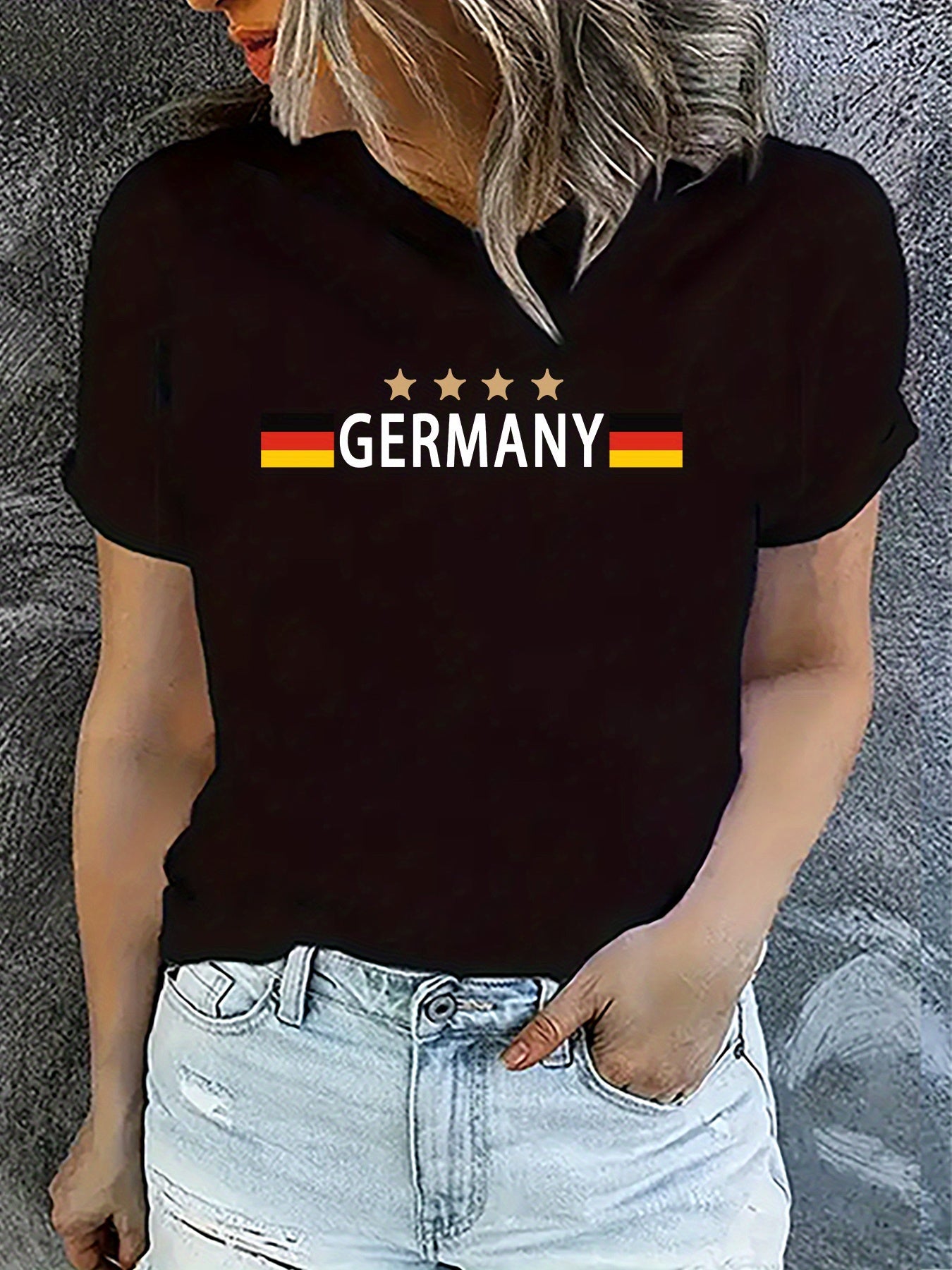 Nikola | Sportliches Deutschland EM 2024 Fußballtrikot mit Rundhalsausschnitt und Deutschland-Aufdruck für Damen