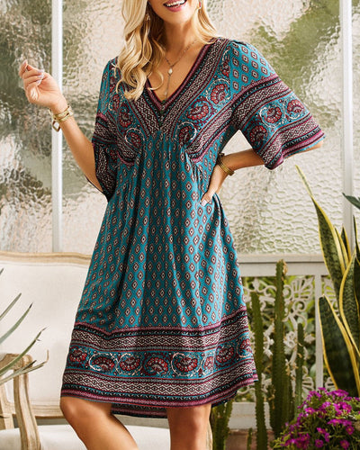Juvie | Damenkleid mit V-Ausschnitt und Boho-Blumendruck