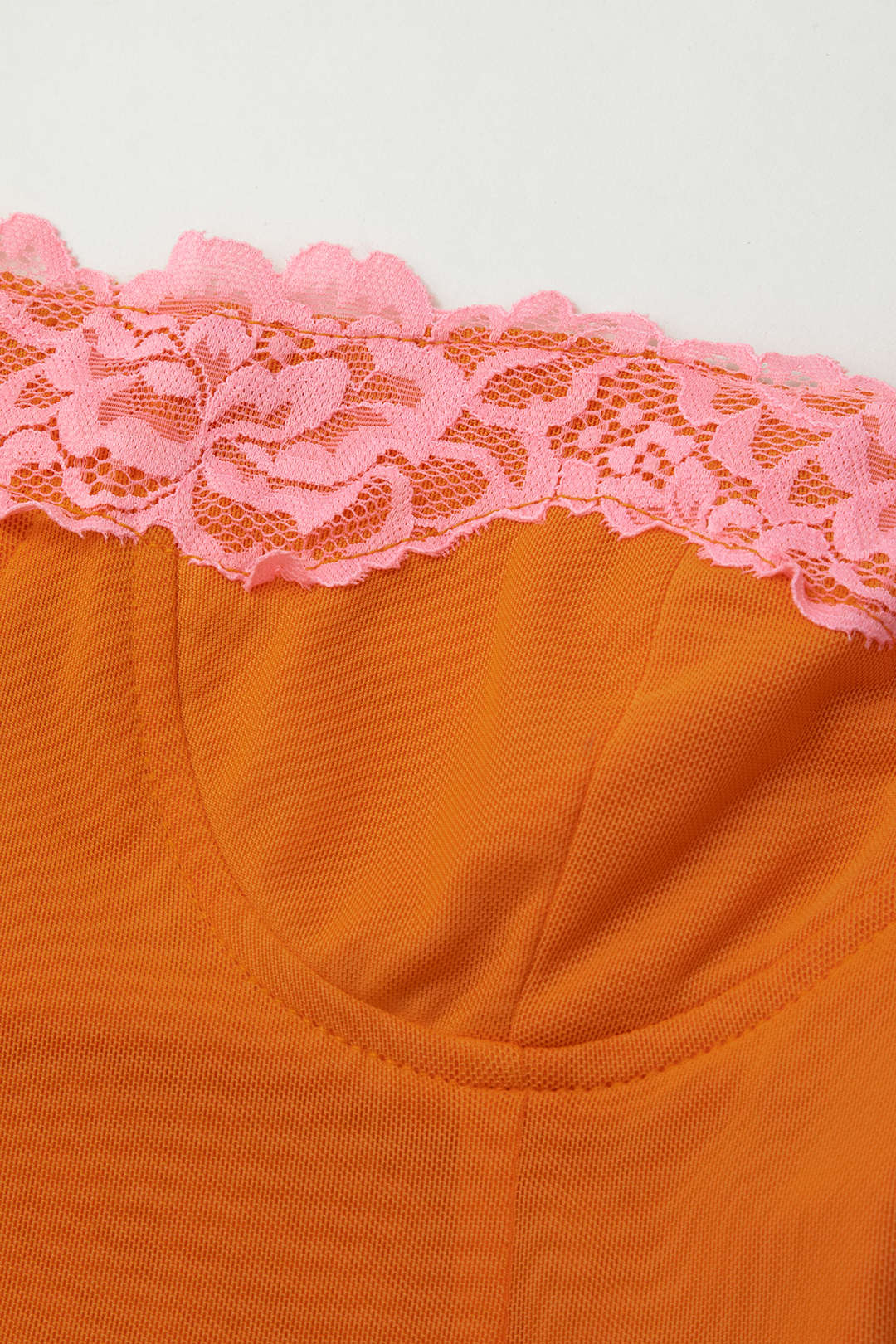 Orange Cami Midikleid mit Spitzenbesatz