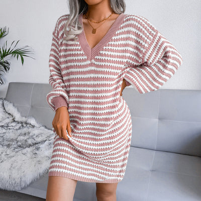 Melanie | Stripe Frenzy Pulloverkleid mit V-Ausschnitt