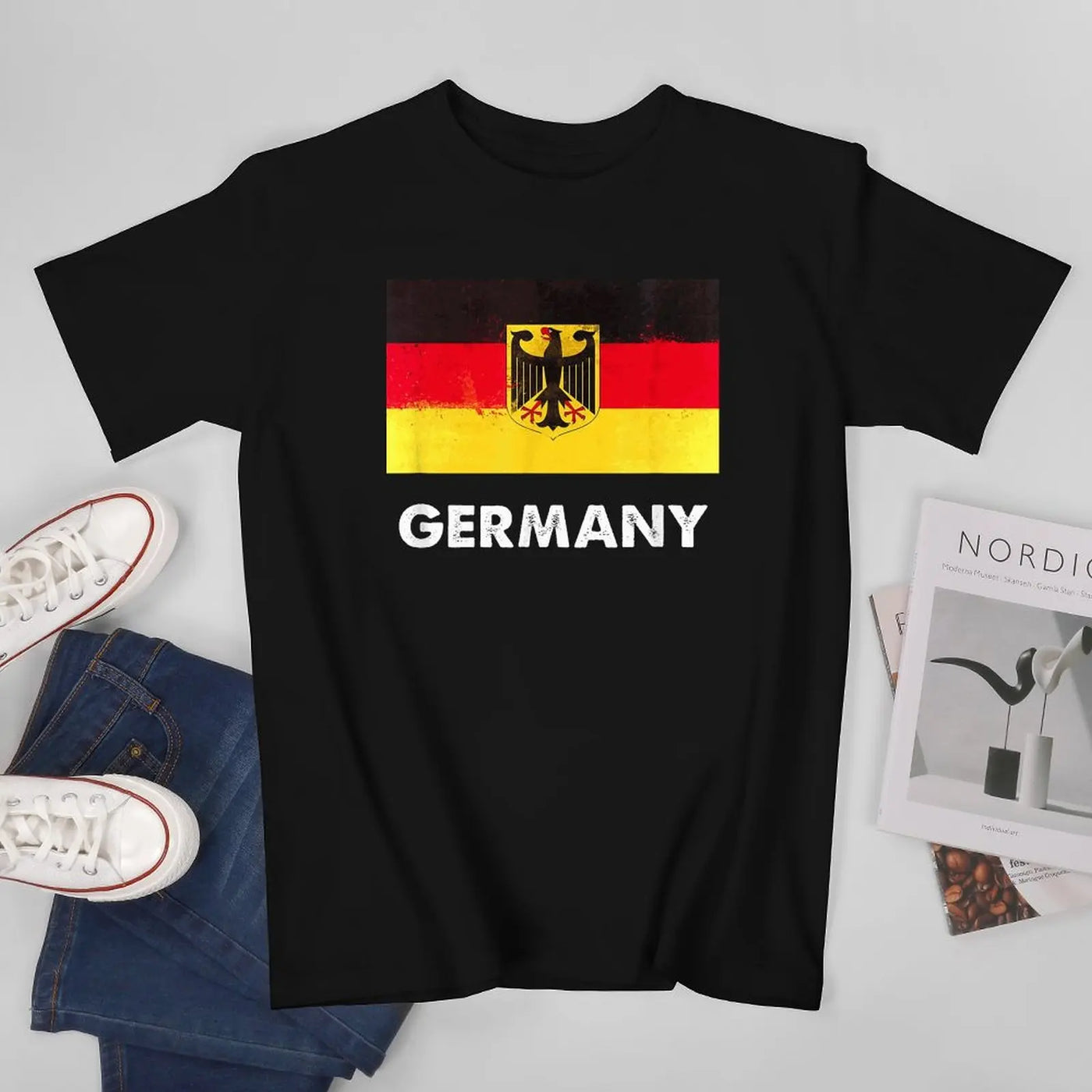 Tom | Unisex-T-Shirt mit Rundhalsausschnitt und deutscher Flagge, Fußballtrikot für die EM 2024