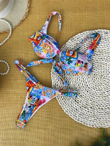 Natalie – blauer, atmungsaktiver bikini mit blumenmuster